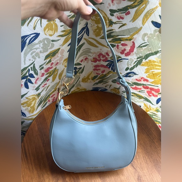French Connection hobo shoulder bag light blue gold hardware retail $108 NWT - Picture 1 of 12